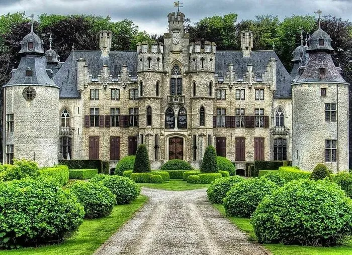 Castillo Borrekens en Amberes. Comenzó a construirse en 1270
