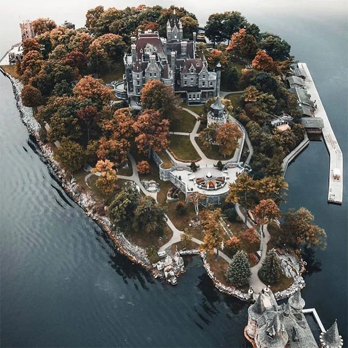 This Instagram Page With 494K Followers Collects 'Historical Homes Of America', Here Are 40 Of The Prettiest Ones