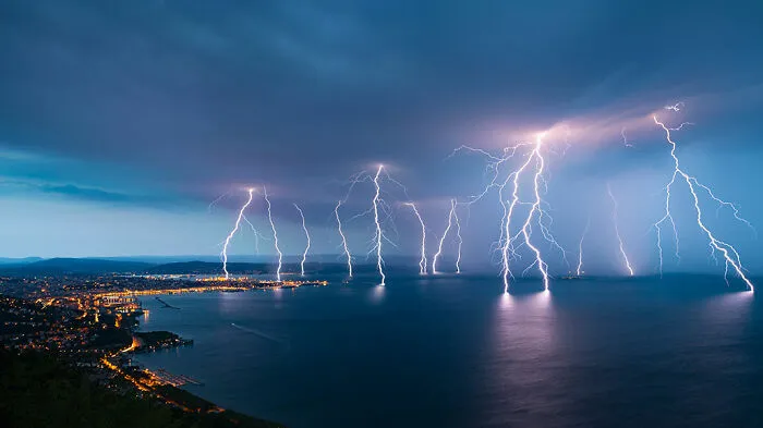 My Word The Light In A Row Just Zapping In The Ocean, My Dad Got This On Camera