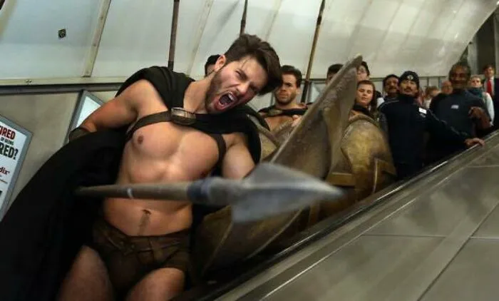 22 Imágenes del metro británico demostrando que allí nada es normal