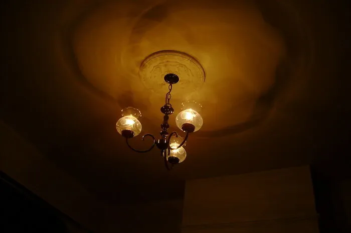Turn All The Lights Off If You Suspect Someone's Outside Your House At Night