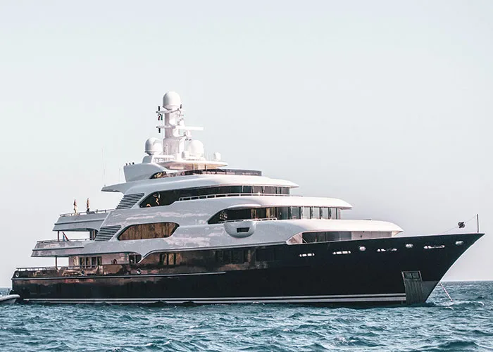 "Poor People Don't Know How It Works": 30 Wild Activities That Only The Filthy Rich Could Even Think Of
