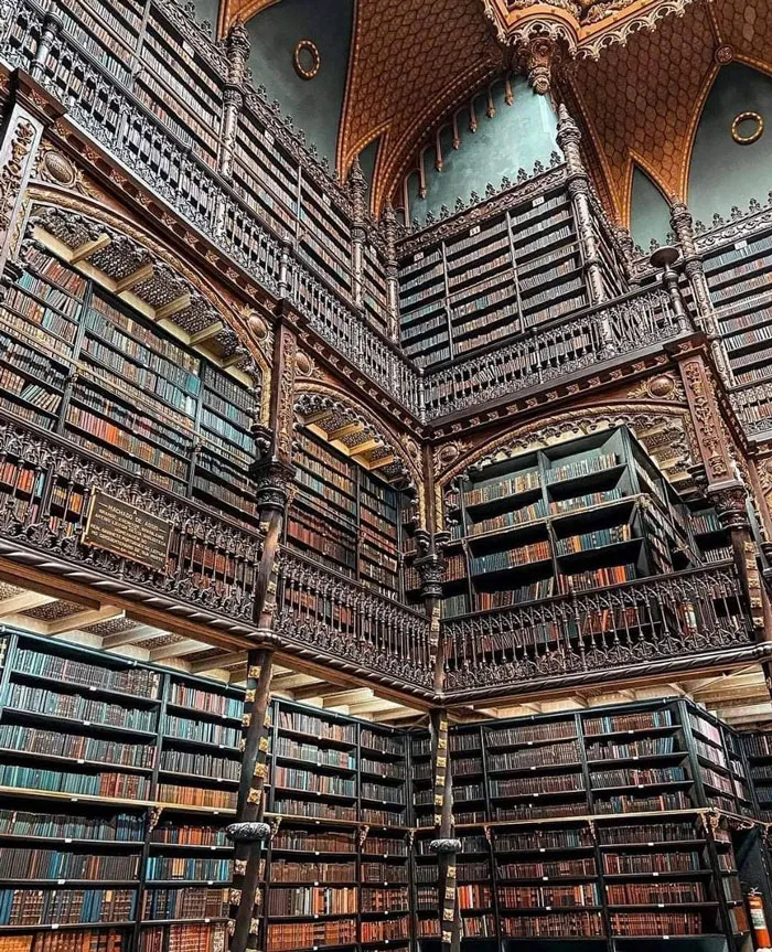 Biblioteca Real portuguesa, situada en Río de Janeiro, Brasil