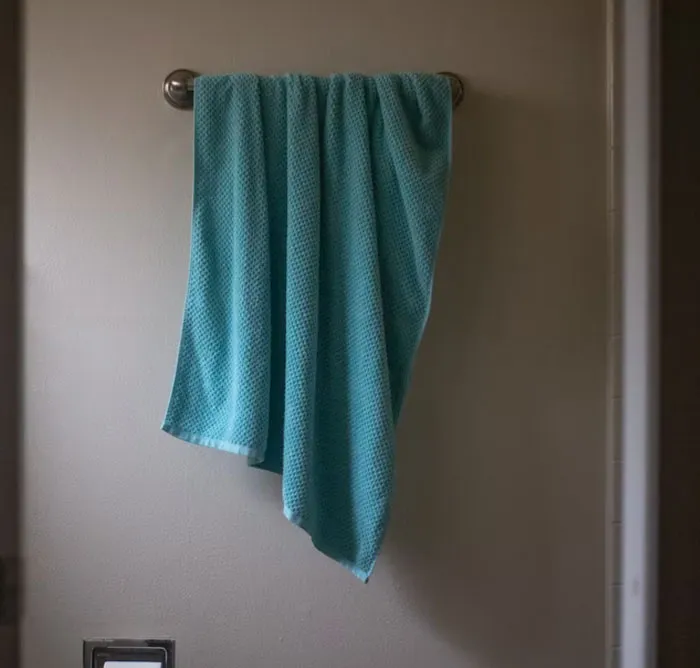 Someone Asks People To Share Stories About What The "Worst Roommate Ever" Did To Earn Their Title, 30 Deliver