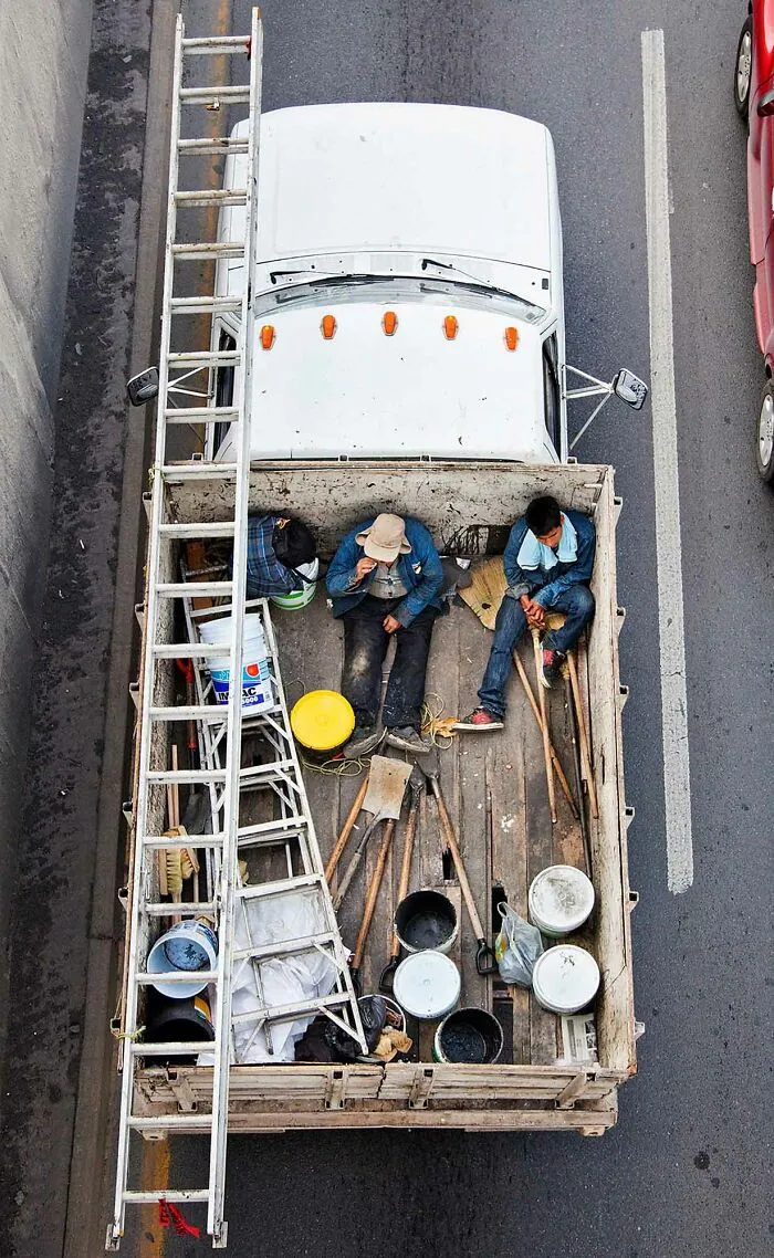 Photographer Takes Aerial Photos Of Daily Commuters Around Mexico In His Series “Carpoolers” (30 Pics)