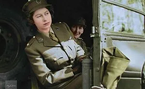 50 Historic Photos And The Stories Behind Them, Shared By The Instagram Page "History Colored"