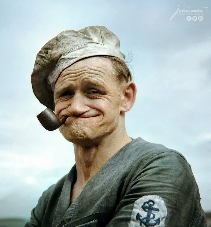Fogonero de la Royal Navy con 21 años de servicio apodado "Popeye", fotografiado a bordo del Hms Rodney en septiembre de 1940