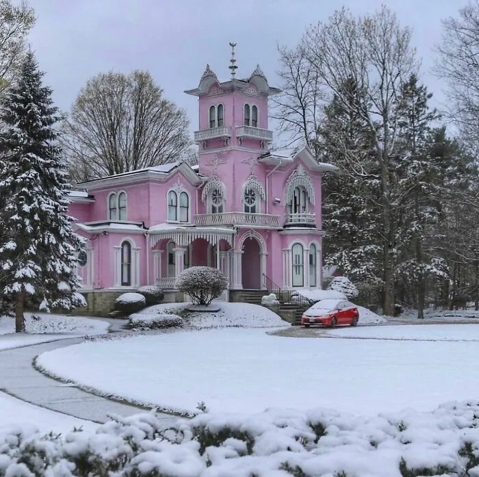 This Instagram Page With 494K Followers Collects 'Historical Homes Of America', Here Are 40 Of The Prettiest Ones