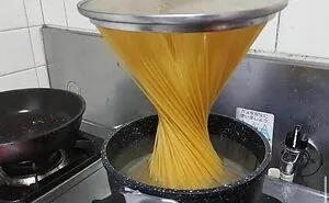 40 Of The Best "Chaotic Food" Pics That Might Raise A Few Questions