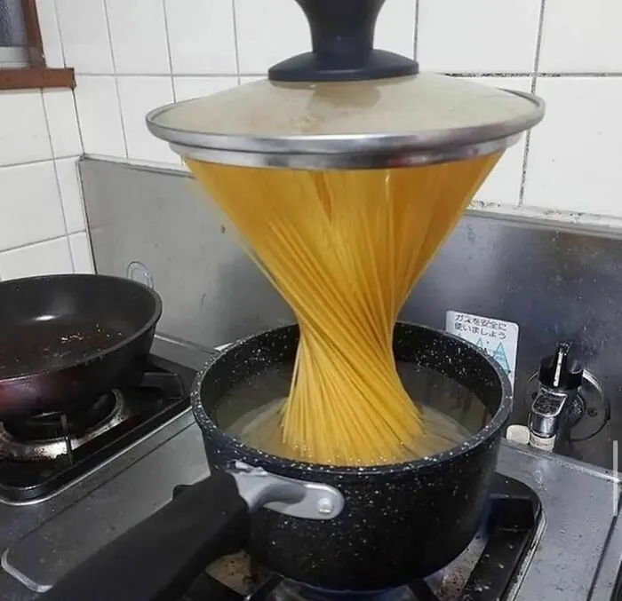 40 Of The Best "Chaotic Food" Pics That Might Raise A Few Questions