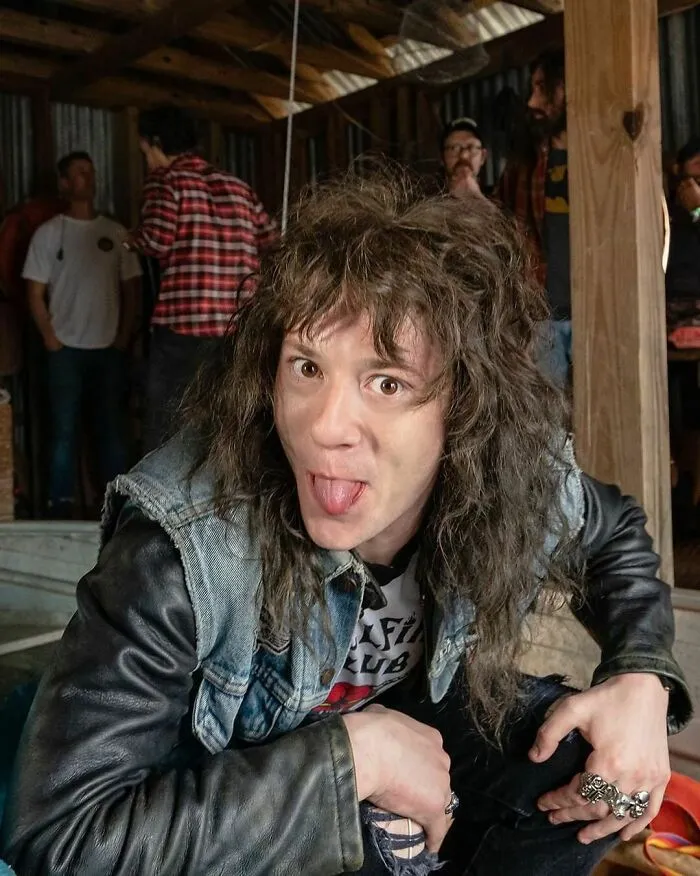 Eddie/Joseph Quinn Hiding Out