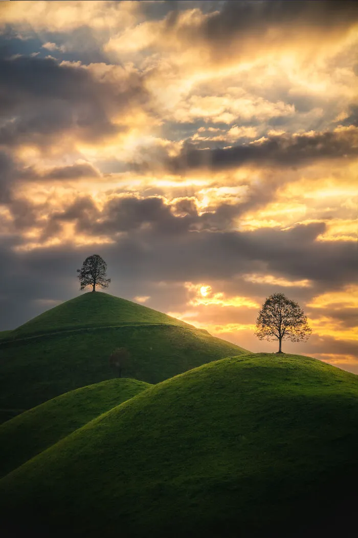 Unveiling The Beauty Of Day And Night Skies: 16 Photographs That I Took