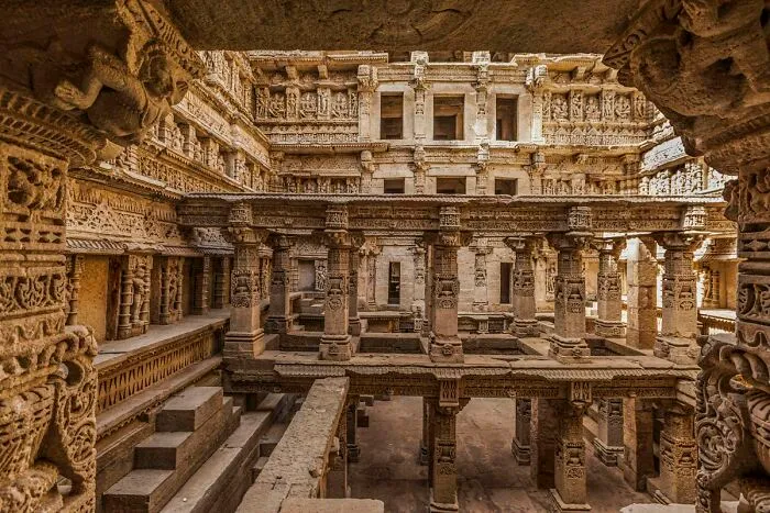 Intricate Ancient Masterpieces That You Can Only Appreciate When You Zoom In (30 Pics)