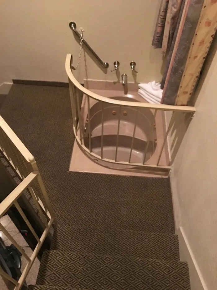 Escaleras a la bañera