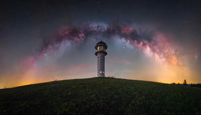 Unveiling The Beauty Of Day And Night Skies: 16 Photographs That I Took