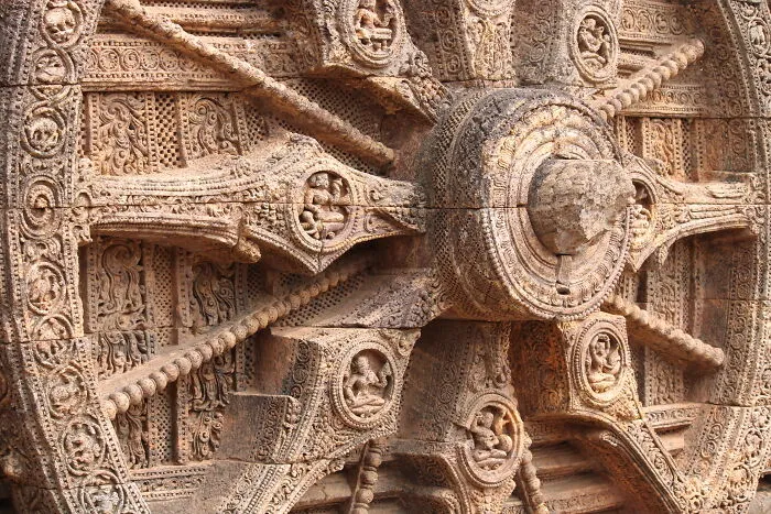 Intricate Ancient Masterpieces That You Can Only Appreciate When You Zoom In (30 Pics)