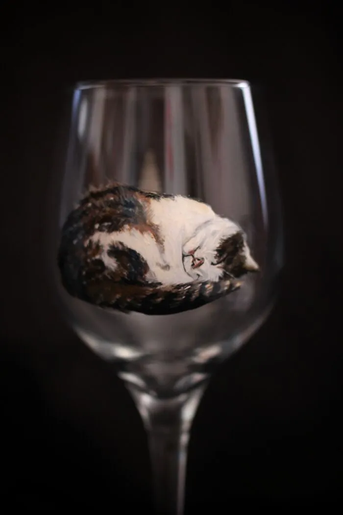 I Used Glasses For Painting Realistic Animals And Here Are 19 Photos Of Them (New Pics)