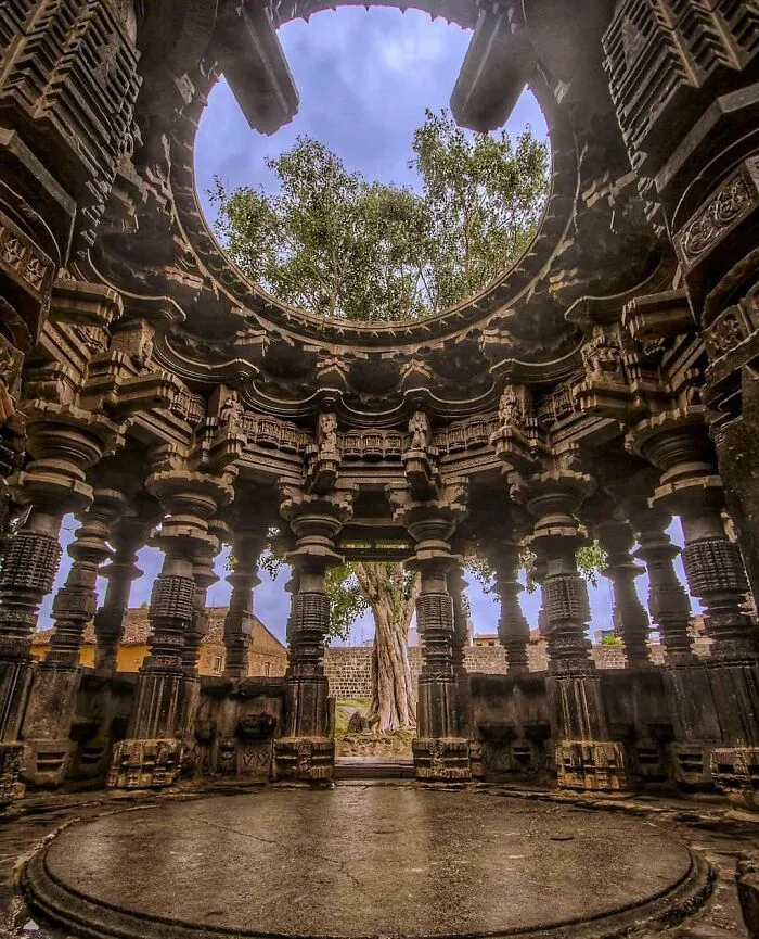 Intricate Ancient Masterpieces That You Can Only Appreciate When You Zoom In (30 Pics)