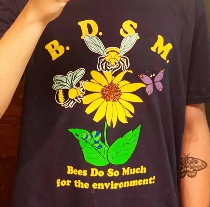 30 Weird, Disturbing, And Downright Cursed Shirts People Actually Wear, As Shared By These Twitter Accounts