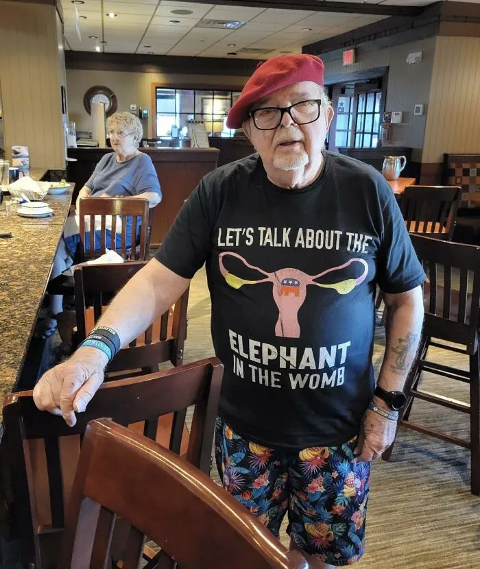 30 Weird, Disturbing, And Downright Cursed Shirts People Actually Wear, As Shared By These Twitter Accounts