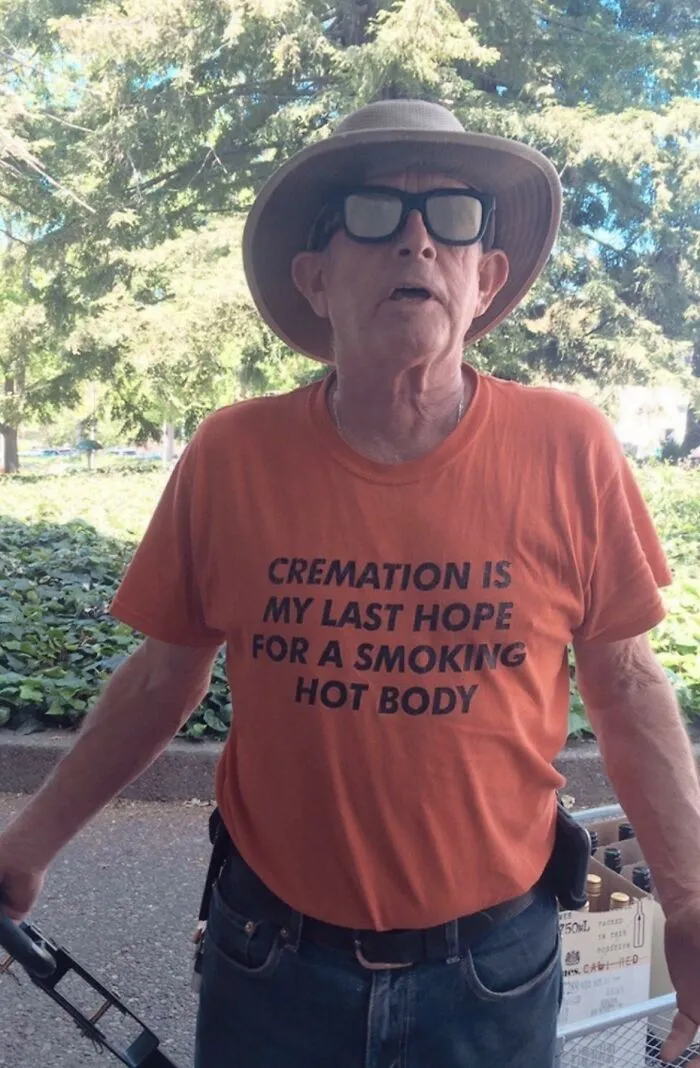 30 Weird, Disturbing, And Downright Cursed Shirts People Actually Wear, As Shared By These Twitter Accounts