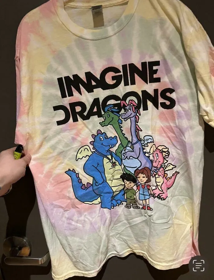 30 Weird, Disturbing, And Downright Cursed Shirts People Actually Wear, As Shared By These Twitter Accounts