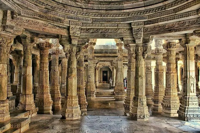 Intricate Ancient Masterpieces That You Can Only Appreciate When You Zoom In (30 Pics)