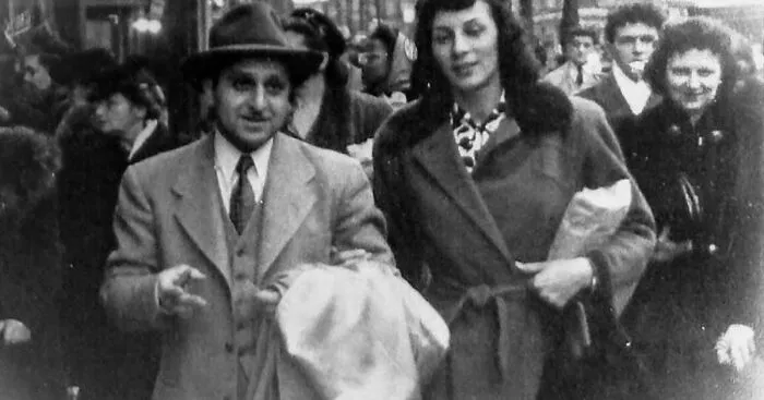 Hey Pandas, Show Me An Amazing Photo Of Your Grandparents (Or Senior Relatives) From Back In The Day