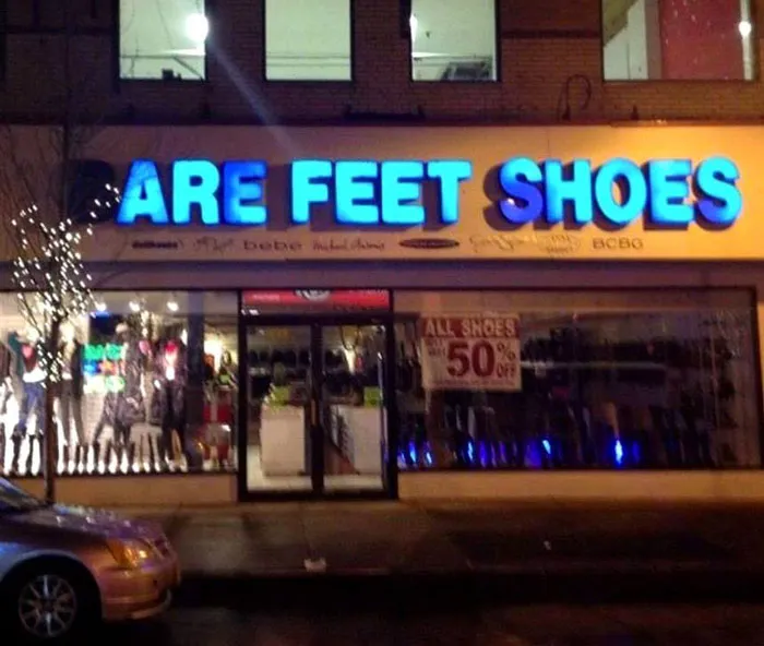 Facebook Page Shares 50 Pictures Who Are Winning The Funny Sign Game