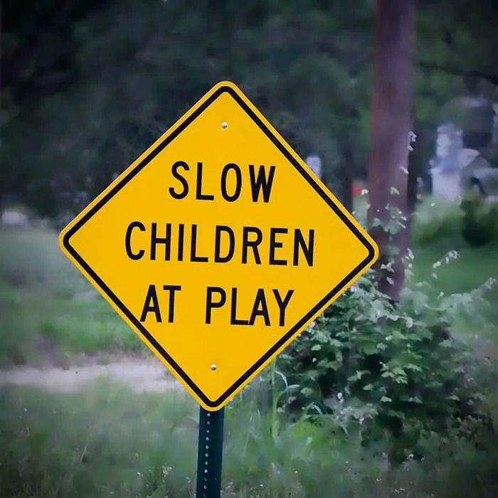 Facebook Page Shares 50 Pictures Who Are Winning The Funny Sign Game
