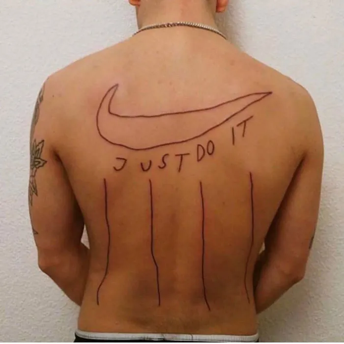 25 Personas que ni se dieron cuenta de lo malos que son sus tatuajes