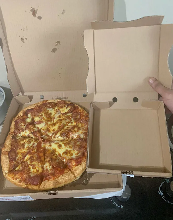 La pizzería prometió una corteza ligera y liviana. Era tan ligera y liviana que era invisible