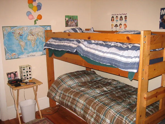 35 Stories Of The Worst Things Guests Have Done, As Told By Users Of This Online Community