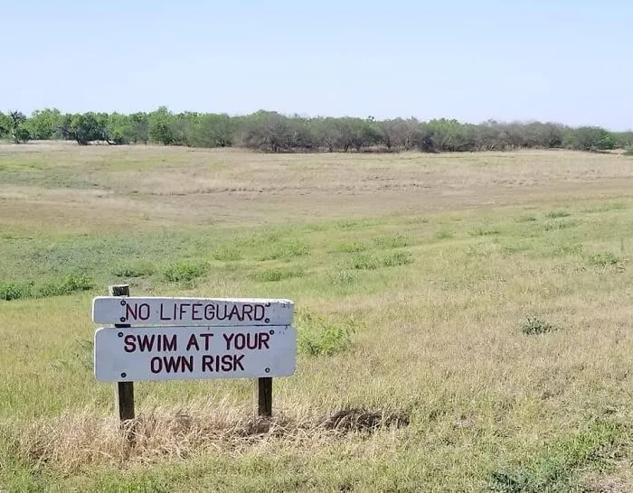 50 Of The Best Pics From This Facebook Group Dedicated To Weird And Absurd Signs Spotted Around The World