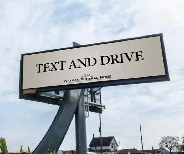 50 Of The Best Pics From This Facebook Group Dedicated To Weird And Absurd Signs Spotted Around The World
