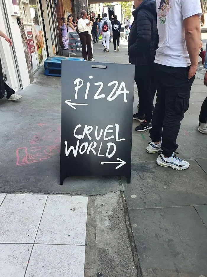 50 Of The Best Pics From This Facebook Group Dedicated To Weird And Absurd Signs Spotted Around The World