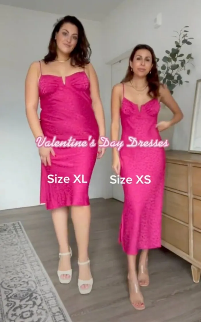 Women Compare XL And XS Sizes Of The Same Clothes, And Their Videos Go Viral
