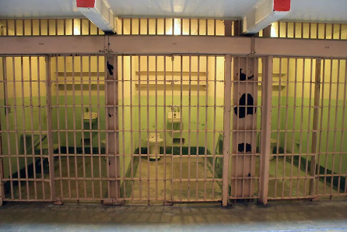30 Unexpected Habits People Learnt In Jail And Still Do In Their Everyday Life, As Shared In This Online Community