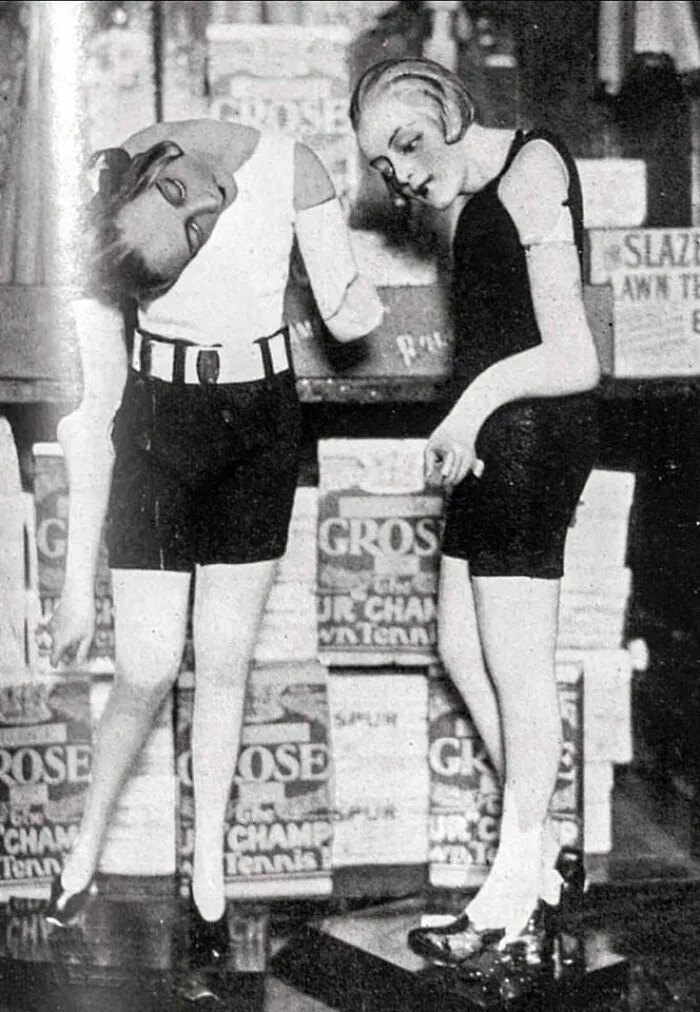 Maniquíes de cera de unos grandes almacenes derritiéndose durante una ola de calor en 1929. (Vía Alex Eccleston)