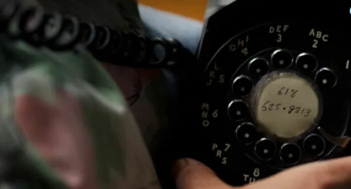 In Episode 6 Of Stranger Things 3, Murray's Phone Number Is Revealed On Screen. It's A Working Number In The Reality, And When You Call You Get Put Through To Murray's Voicemail