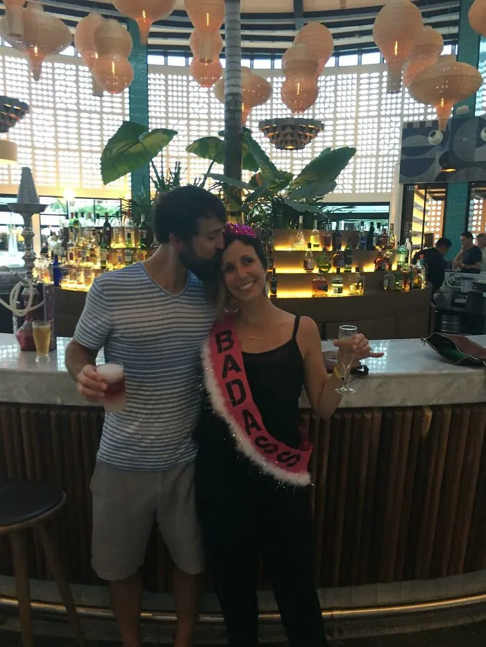 Mi esposa sobrevivió a un tumor cerebral, ¡así que lo celebramos!