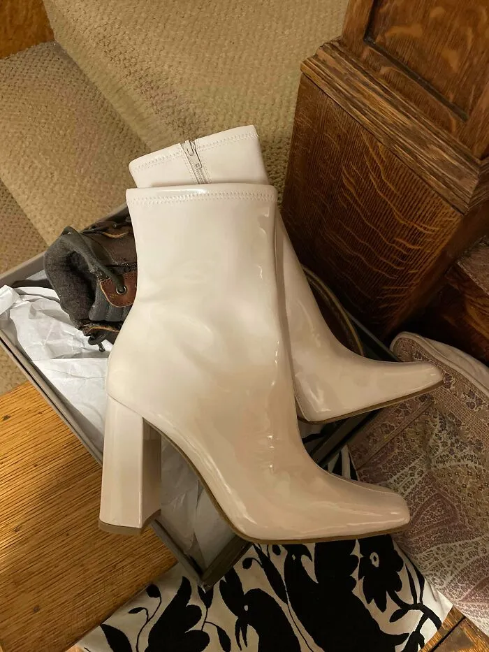 Did I Find 30 Pairs Of Brand New $120 Boots In A Shoe Store Dumpster? Do All Of My Friends Now Have Said Pair Of Boots? Yes On All Fronts