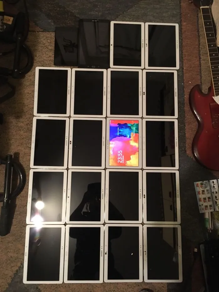 Was Told You Guys Might Enjoy This. Found About 20 Tablets In The Trash Today. Mostly Old Galaxy Note 10.1 From 2014 But I’ll Take It With A Big Smile