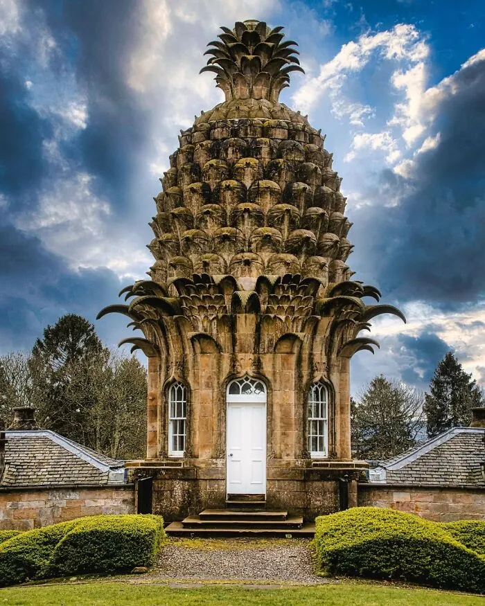La piña de Dunmore en el parque de Dunmore