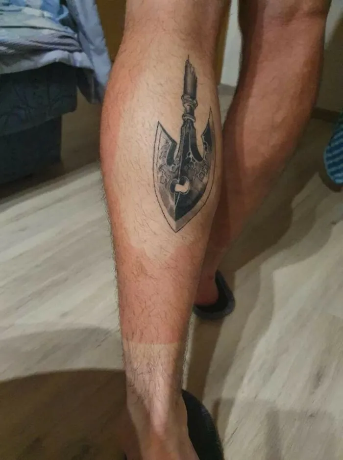 Boyfriend Only Put Sunscreen On His Tattoo While Hiking And This Really Showed How Useful Sunscreen Is Compared To Socks