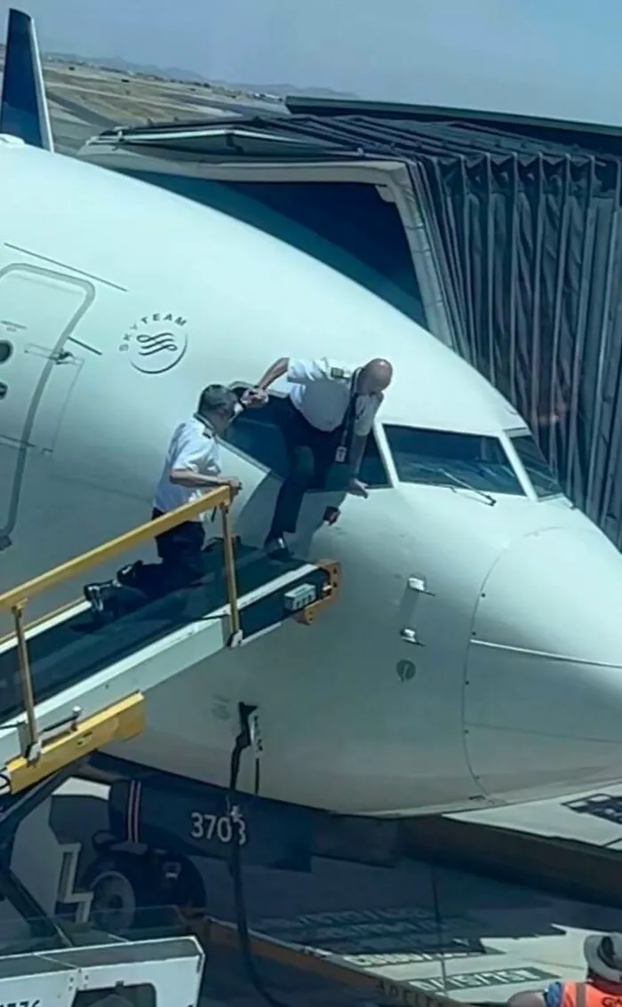 Sorry Boss The Cockpit Door Wouldn’t Open