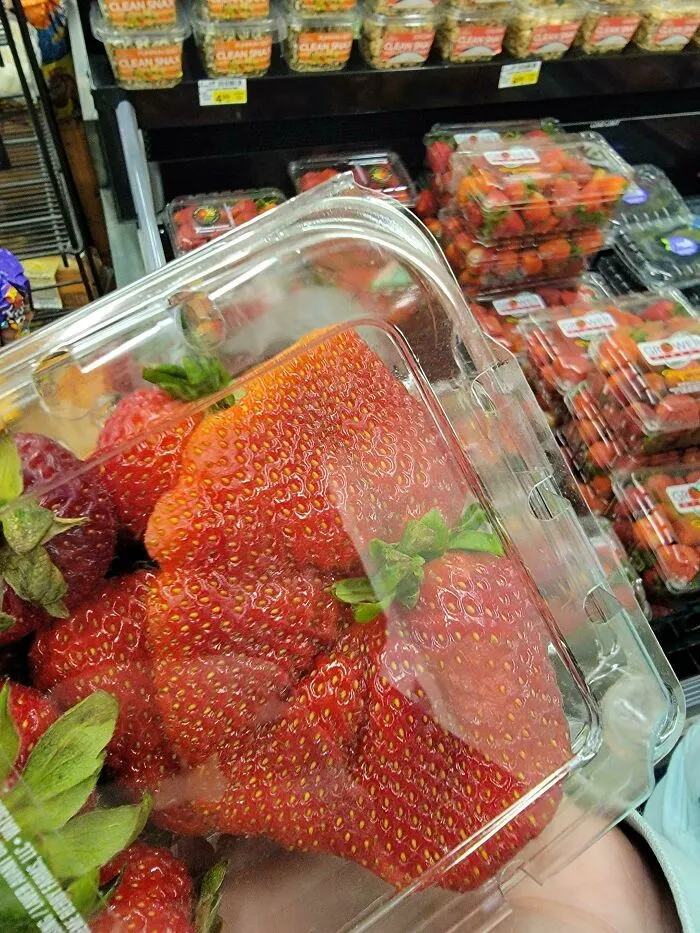 This Straaaaaawberry I Saw In The Store