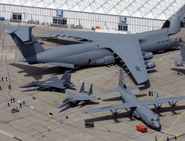The Size Of The Lockheed C5 Galaxy Compared To Other Military Planes