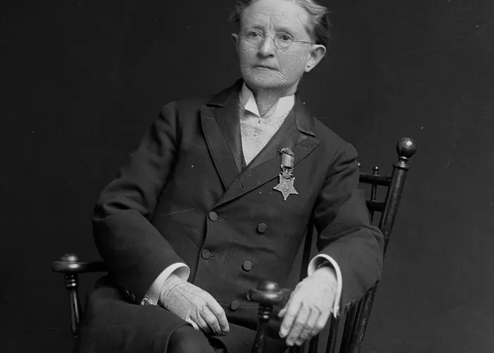 Someone Asks "Who Are Some Of The Most Badass People In History?", 29 People Deliver