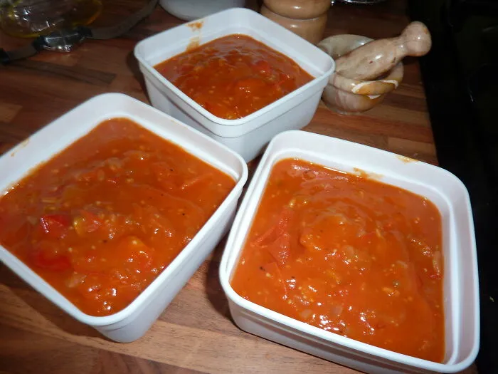 Making Tomato Sauce For Shakshuka “From Scratch“ By Adding Tomato Purée To Diced Tomatoes From A Can